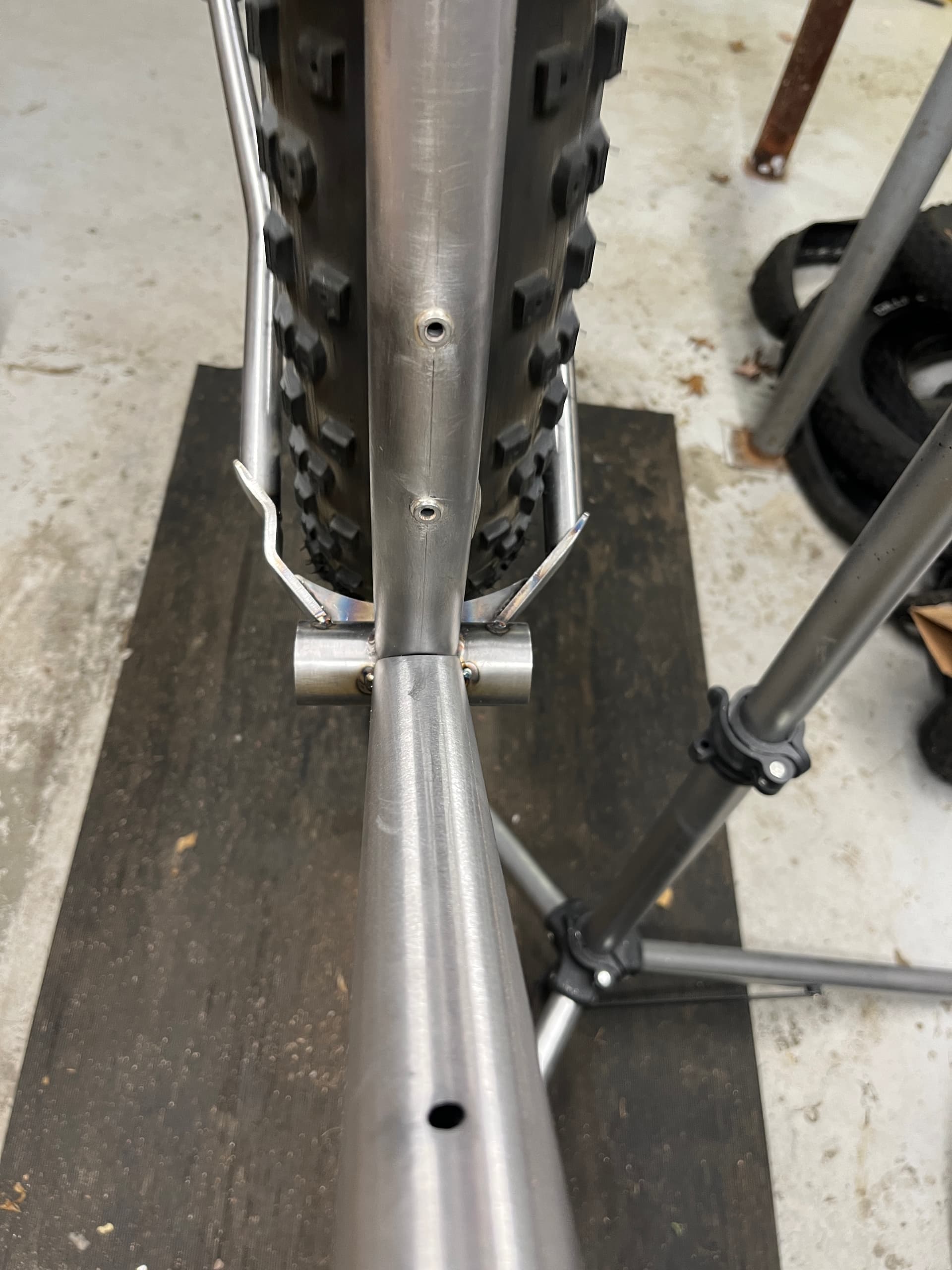 A survey of chainstay yokes for plus size tires Education Custom